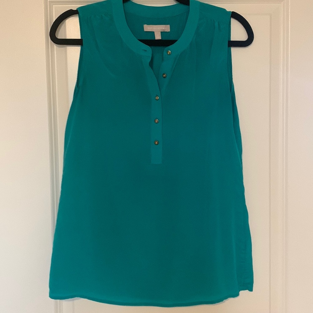 Banana Republic size small